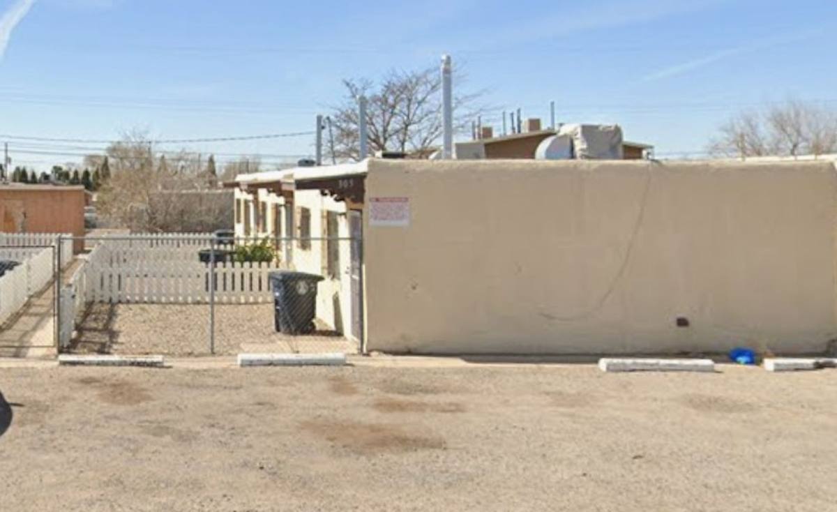Apartment for rent at 305 Wisconsin, Albuquerque, NM 87108