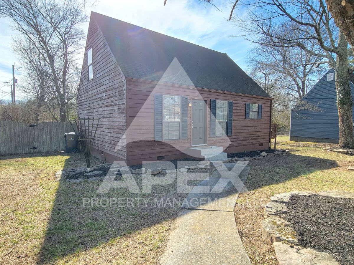 House for rent at 2028 Woodrow Dr, Knoxville, TN 37918