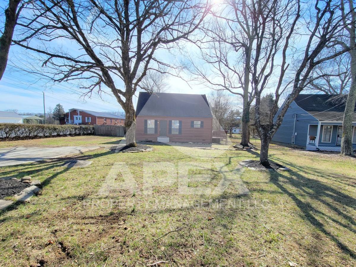 House for rent at 2028 Woodrow Dr, Knoxville, TN 37918