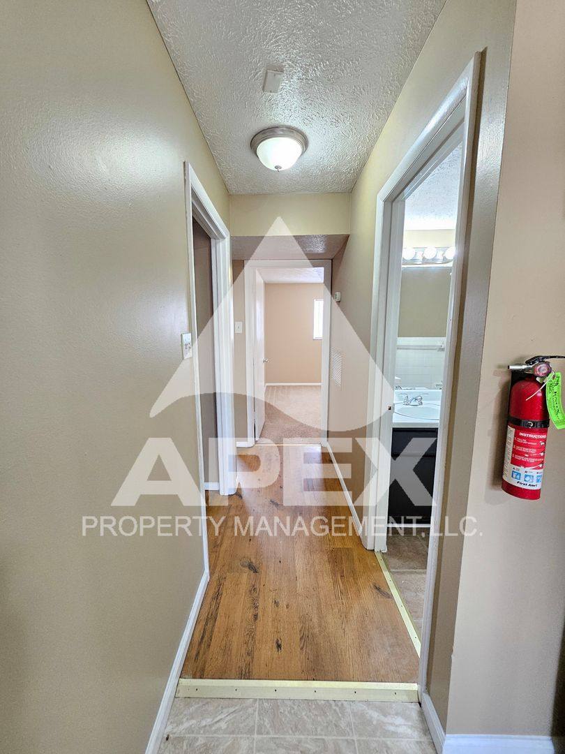 Apartment for rent at 1221 W Parkway Ave, Knoxville, TN 37912