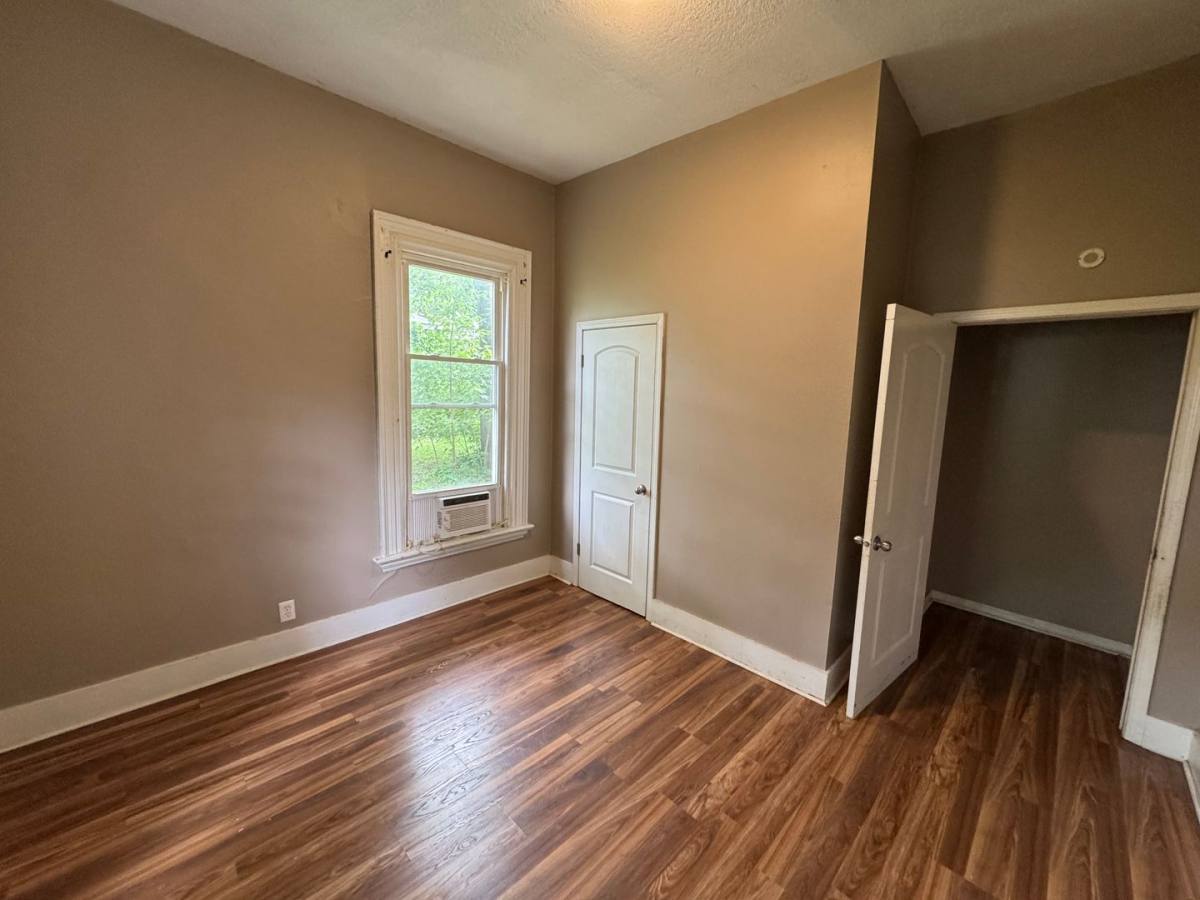 Apartment for rent at 1301 Arlington Ave, Davenport, IA 52803