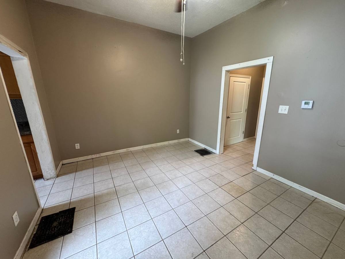 Apartment for rent at 1301 Arlington Ave, Davenport, IA 52803