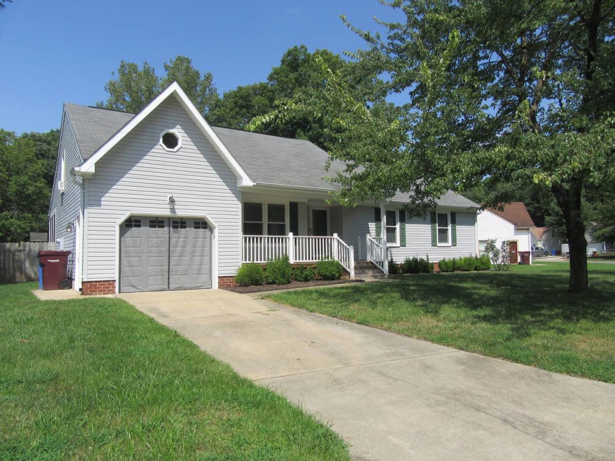 House for rent at 2400 Broadnax Circle, Chesapeake, VA 23323