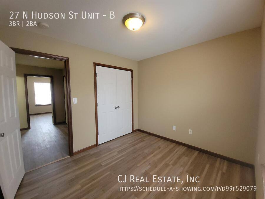 Townhouse for rent at 27 N Hudson St #B, Buckner, MO 64016