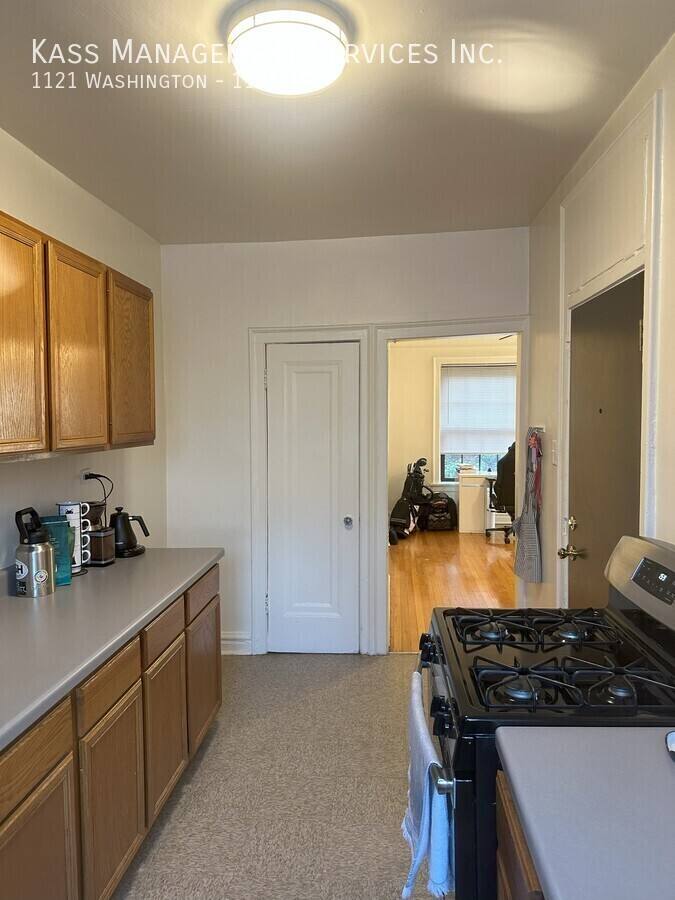 Apartment for rent at 1121 Washington #1C, Oak Park, IL 60302