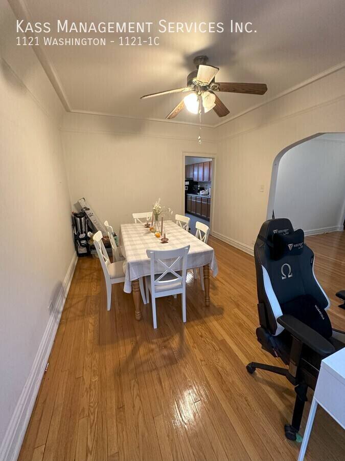 Apartment for rent at 1121 Washington #1C, Oak Park, IL 60302