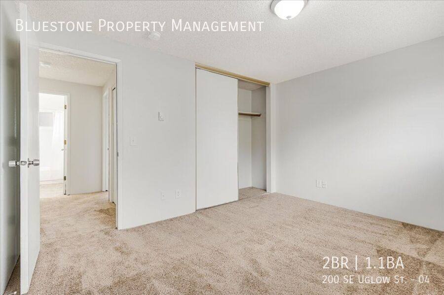 Apartment for rent at 200 SE Uglow St #4, Dallas, OR 97338