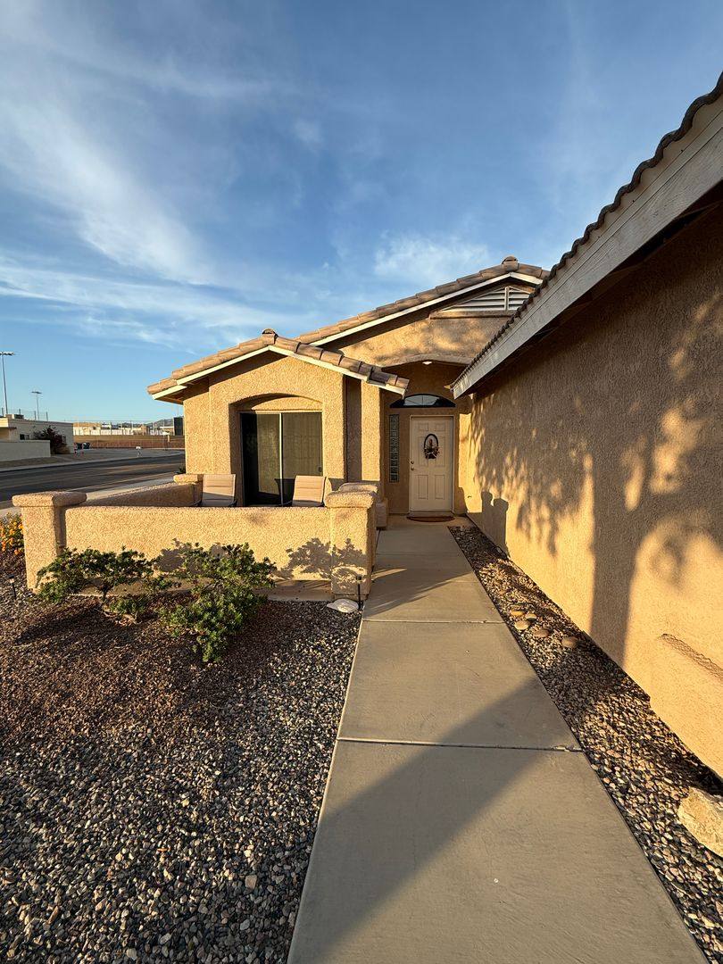 House for rent at 2460 Hummingbird Lane #101, Lake Havasu City, AZ 86403