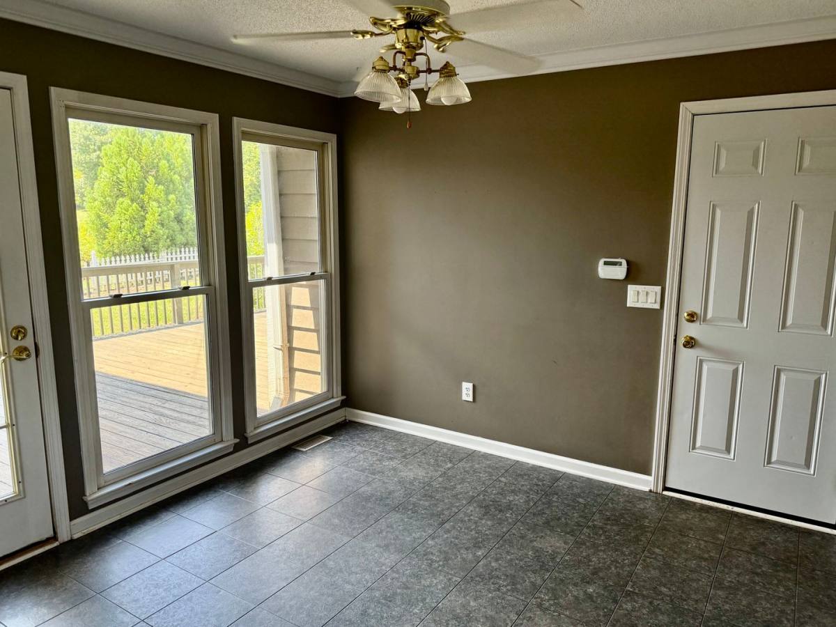 House for rent at 3053 Woodale Circle, Seneca, SC 29678
