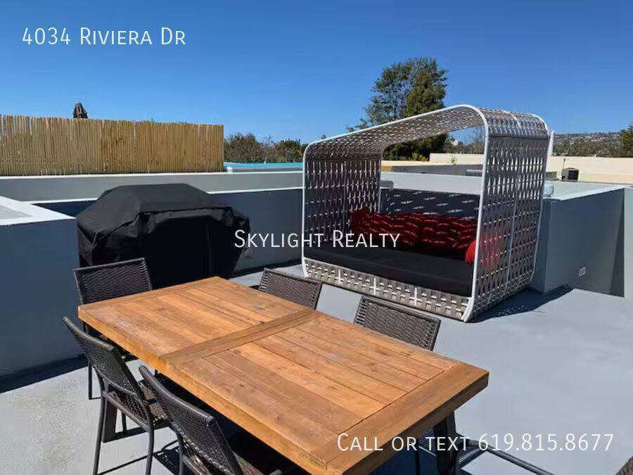 House for rent at 4034 Riviera Dr, San Diego, CA 92109