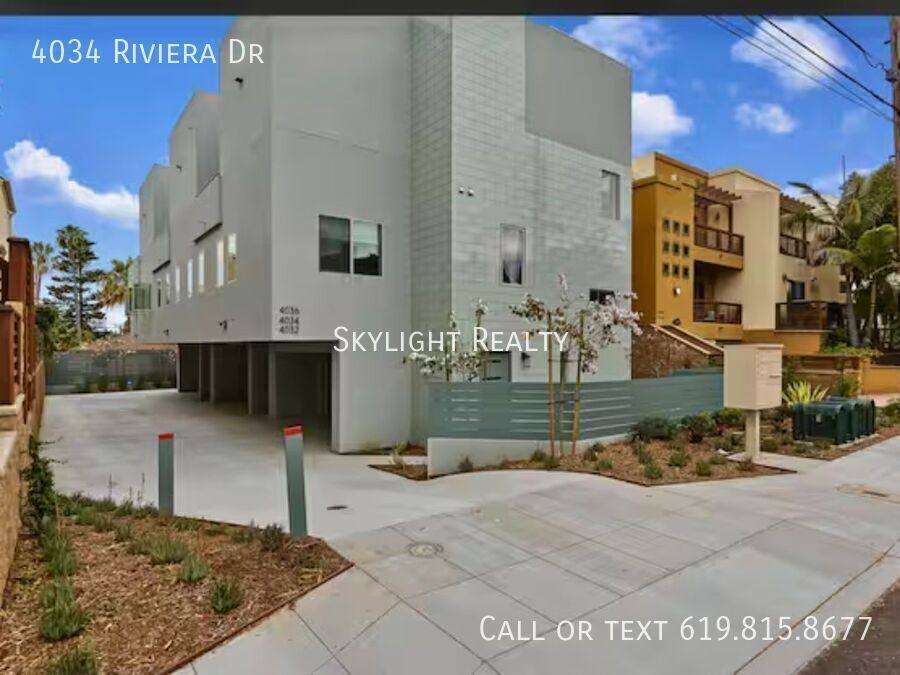 House for rent at 4034 Riviera Dr, San Diego, CA 92109