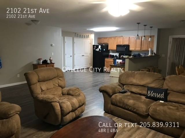 House for rent at 2102 21st Ave, Northport, AL 35476