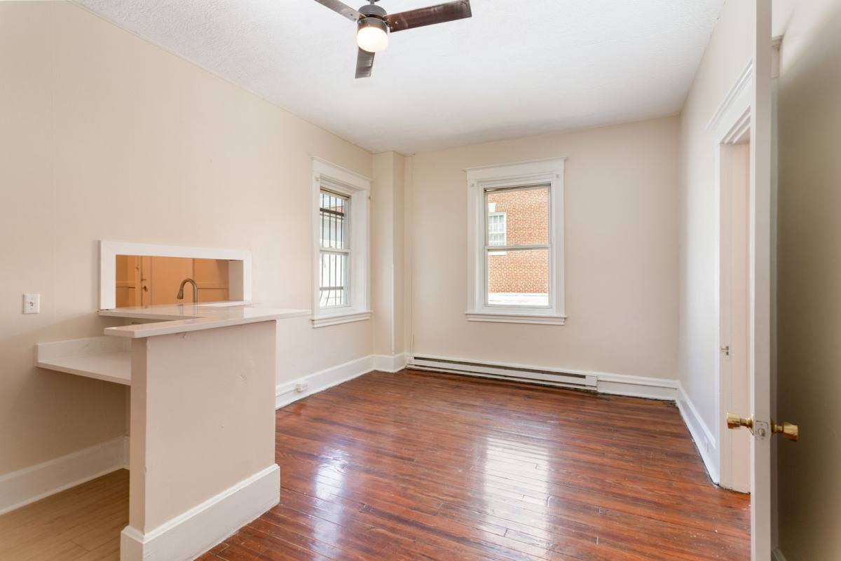 Apartment for rent at 32 W High St, Carlisle, PA 17013