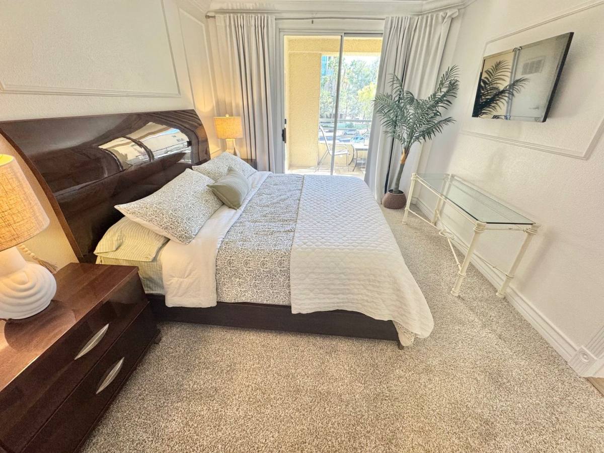 Condo for rent at 260 E Flamingo Rd, Las Vegas, NV 89169