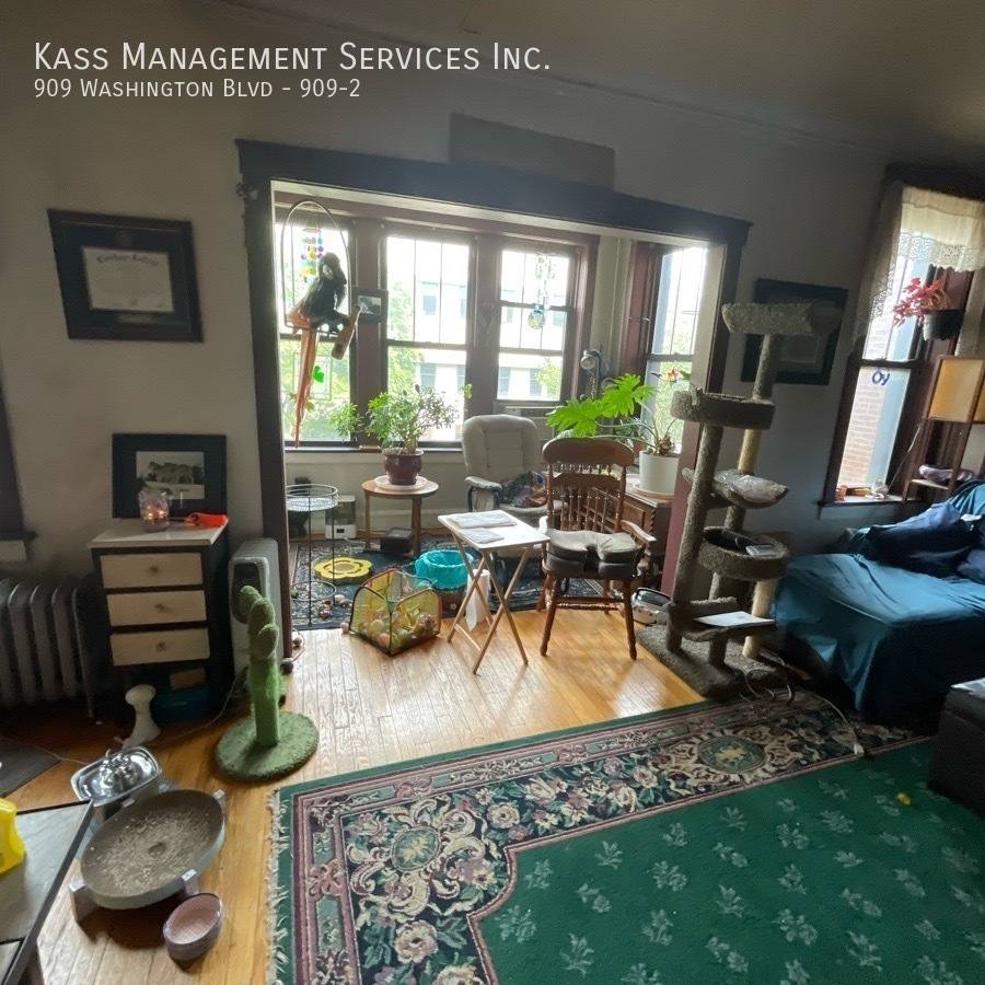 Apartment for rent at 909 Washington Blvd #909-2, Oak Park, IL 60302