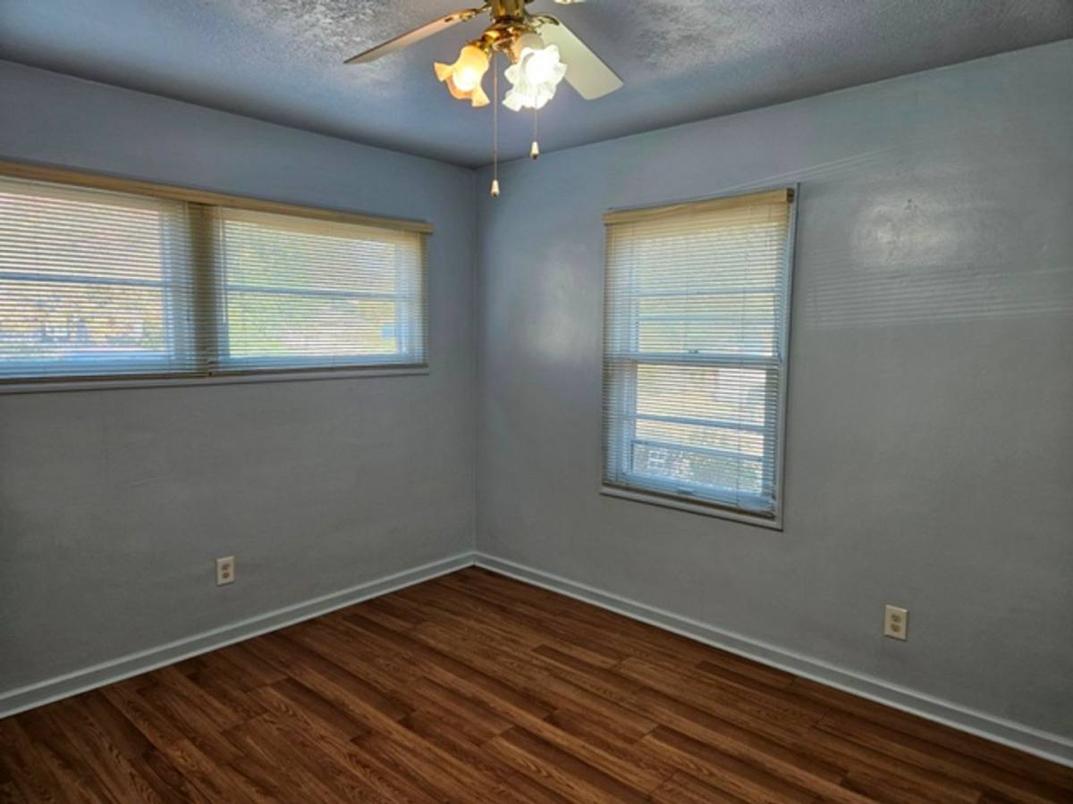 Apartment for rent at 1460-1462 Trade St SE, Salem, OR 97301