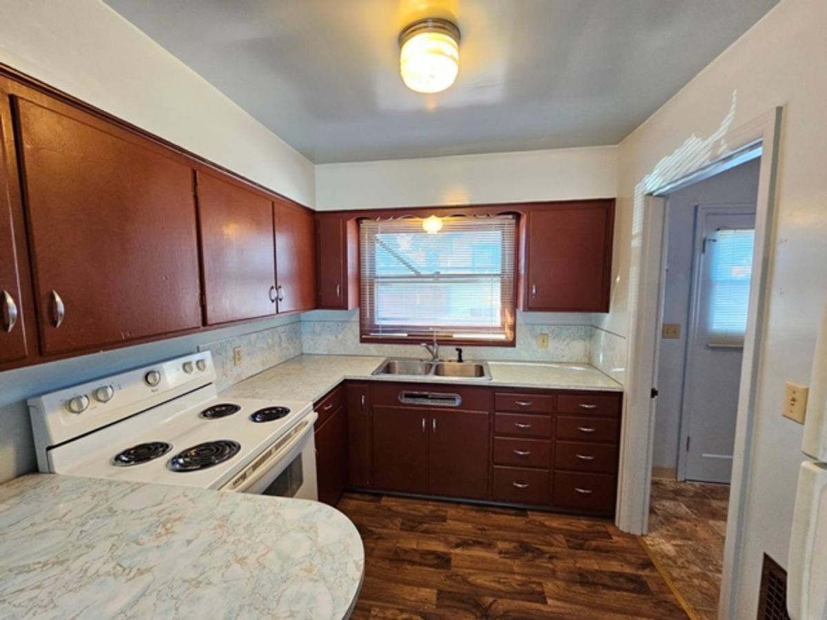 Apartment for rent at 1460-1462 Trade St SE, Salem, OR 97301