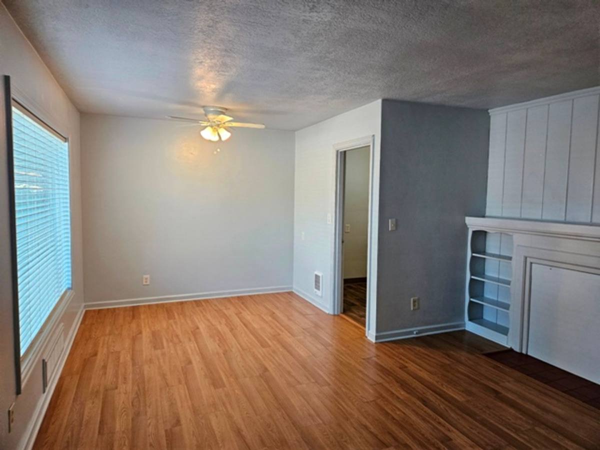 Apartment for rent at 1460-1462 Trade St SE, Salem, OR 97301