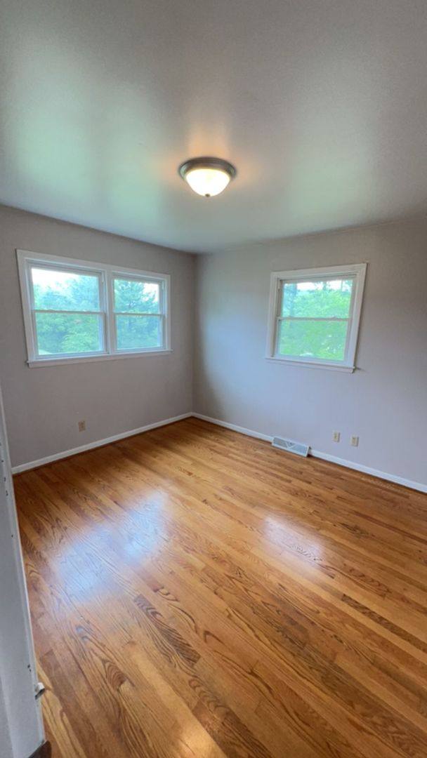 Apartment for rent at 3645-3647 Oaklawn Avenue, NW, Roanoke, VA 24012