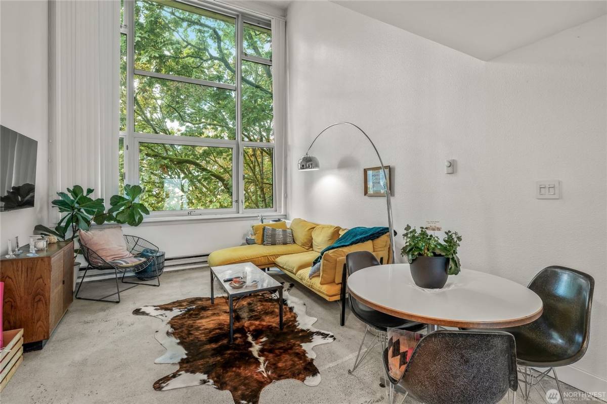 Apartment for rent at 1000 Union St #401, Seattle, WA 98101