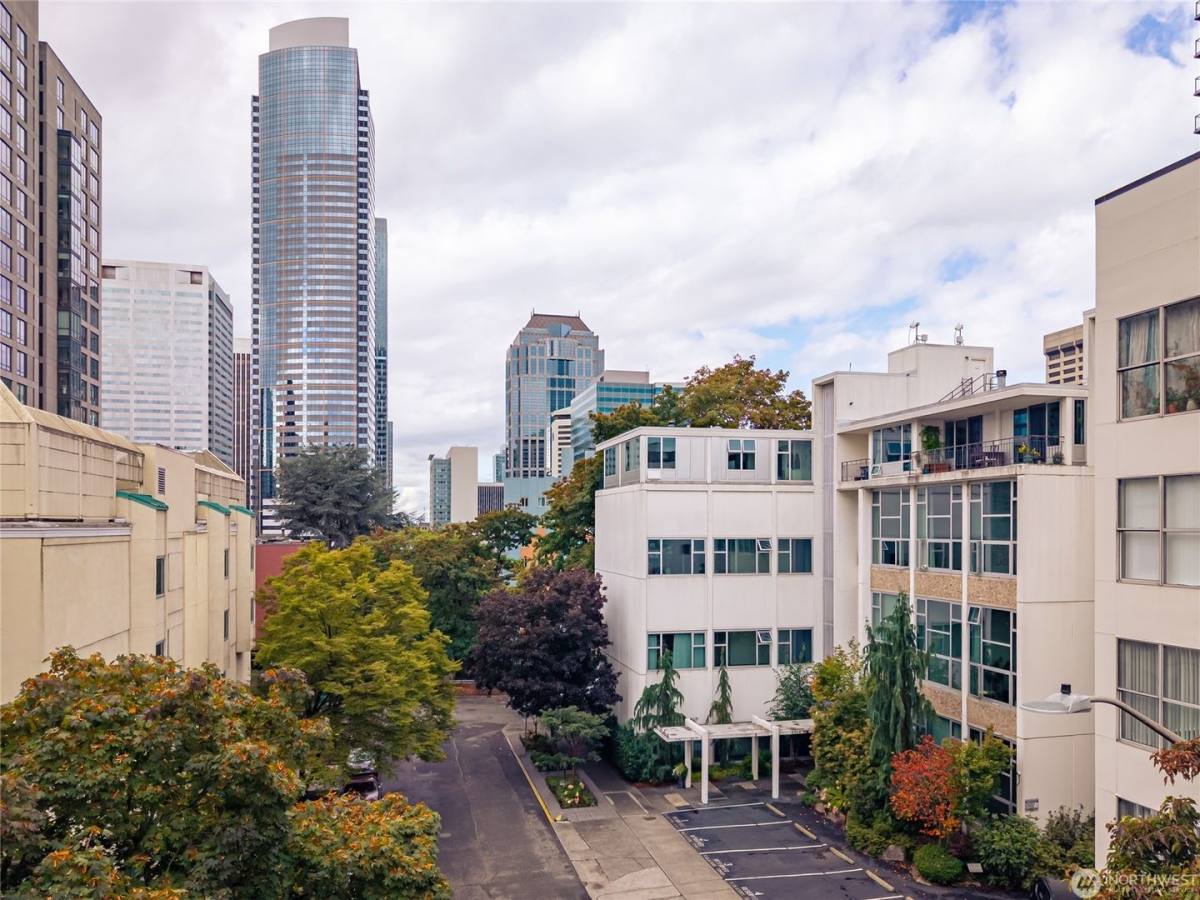 Apartment for rent at 1000 Union St #401, Seattle, WA 98101