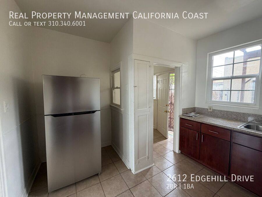 House for rent at 2612 Edgehill Dr, Los Angeles, CA 90018
