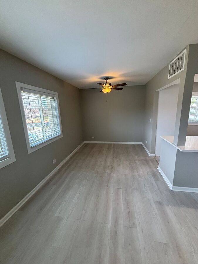 Apartment for rent at 649 W Park Ave #C, Libertyville, IL 60048
