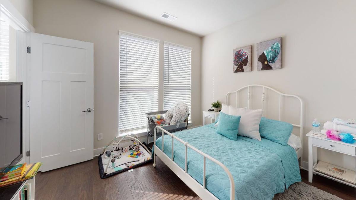 Townhouse for rent at 244 Uptown W Dr, Charlotte, NC 28208