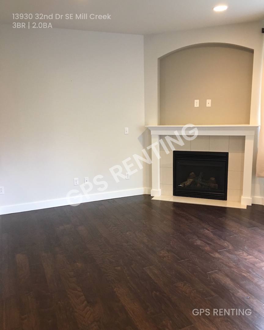 House for rent at 13930 32nd Dr SE, Bothell, WA 98012