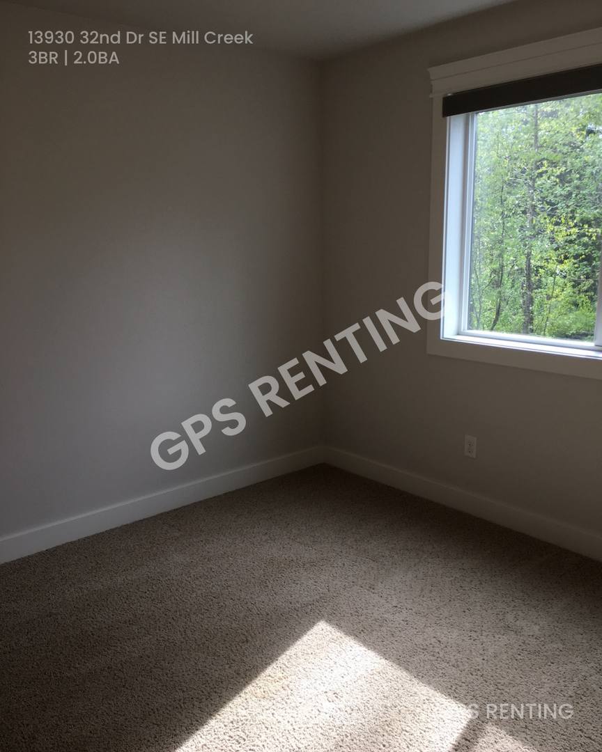 House for rent at 13930 32nd Dr SE, Bothell, WA 98012