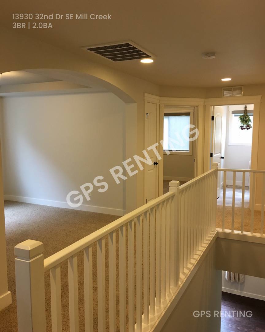 House for rent at 13930 32nd Dr SE, Bothell, WA 98012