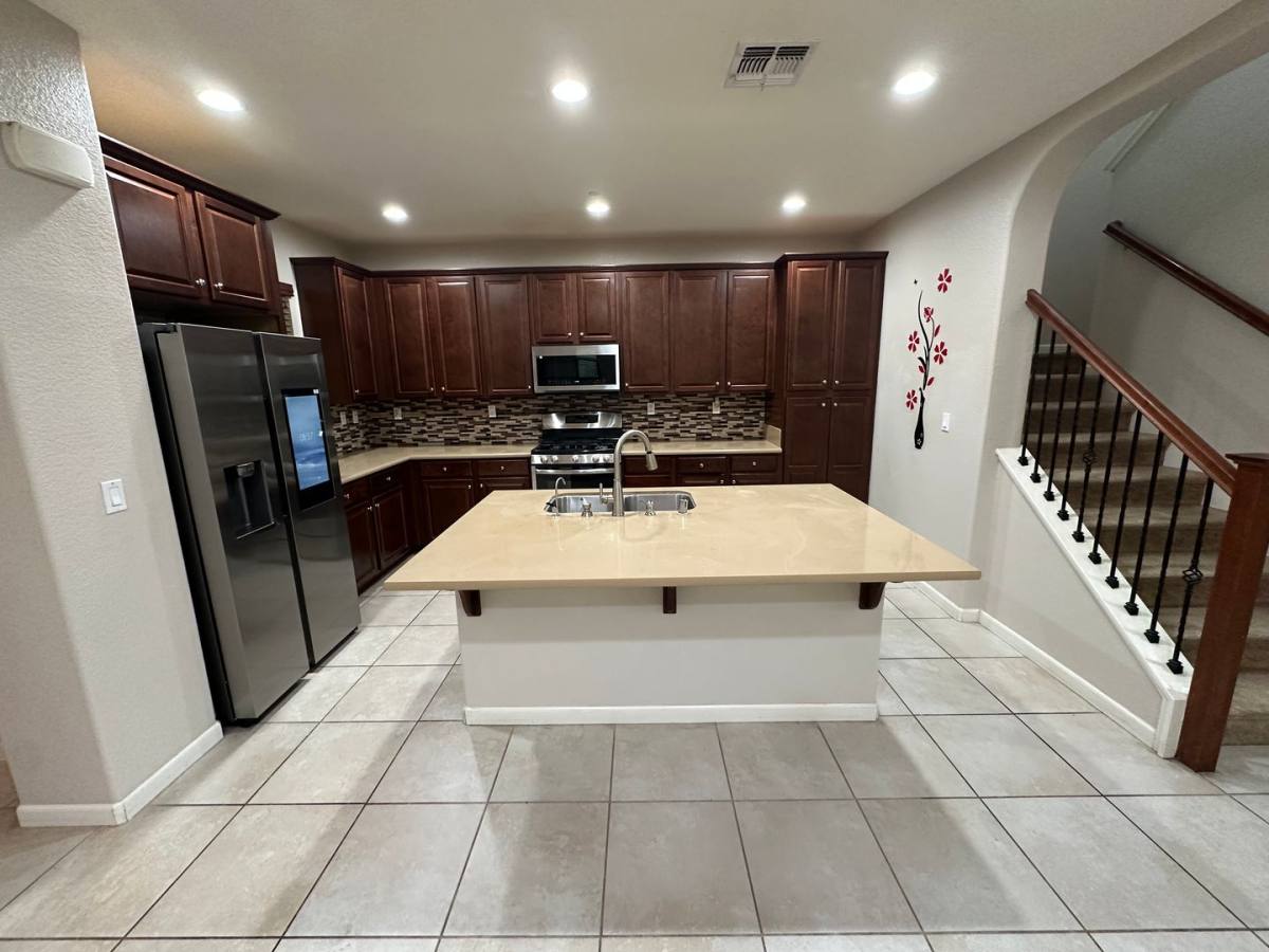 House for rent at 725 N Claret Lane, Tracy, CA 95391