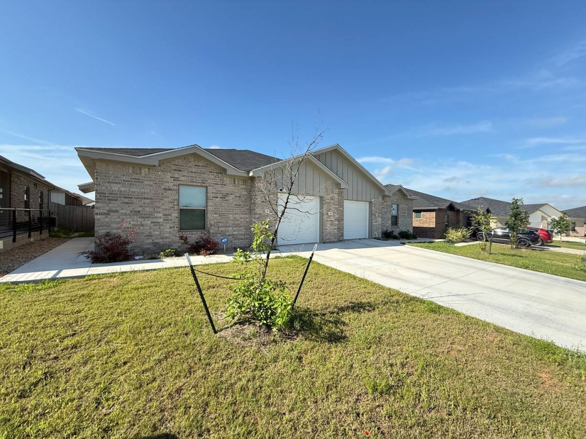 Apartment for rent at 5411 Rose Garden Loop A B, Killeen, TX 76542