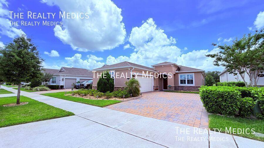 House for rent at 1102 Victoria Hills Dr S, Deland, FL 32724