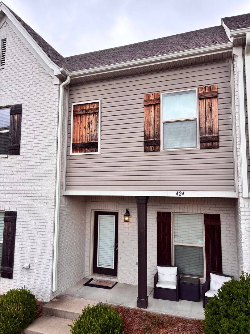 Townhouse for rent at 424 Walker Circle, Oxford, MS 38655