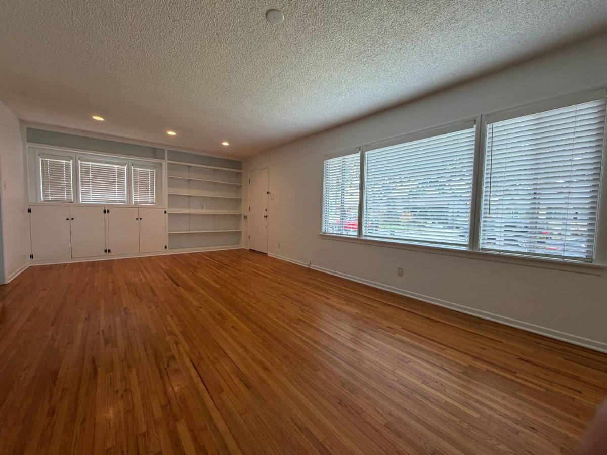 House for rent at 15123 Kornblum Ave, Lawndale, CA 90260