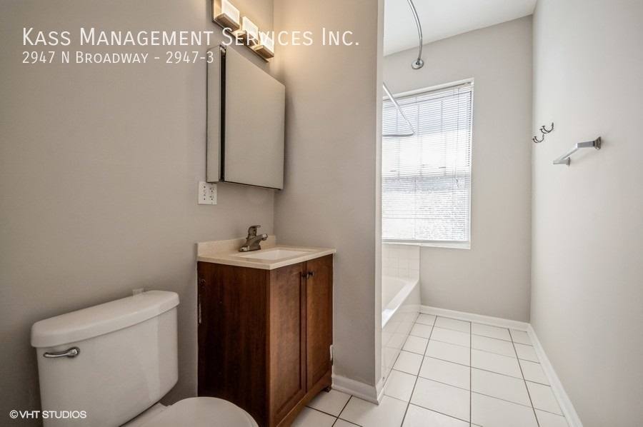 Apartment for rent at 2947 N Broadway #3, Chicago, IL 60657