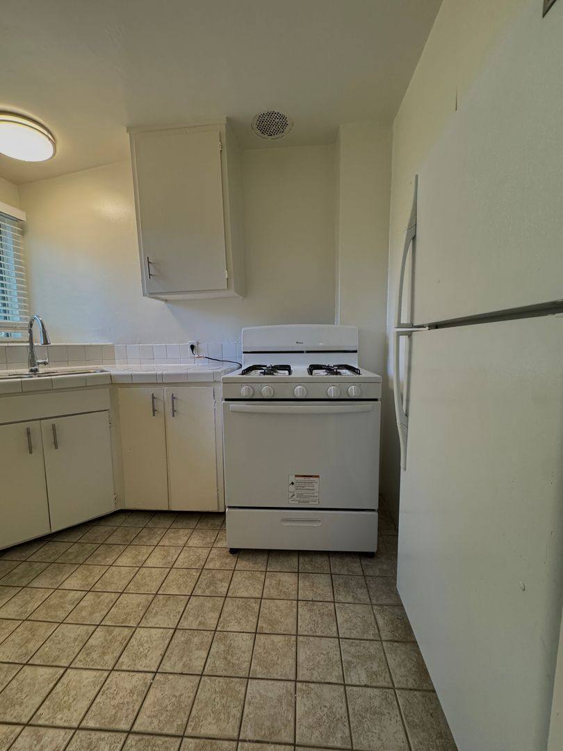 Apartment for rent at 5958 Willowcrest Ave, North Hollywood, CA 91601