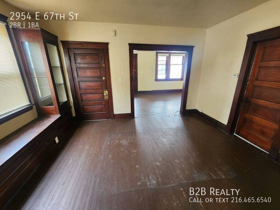 Apartment for rent at 2954 E 67th St, Cleveland, OH 44105