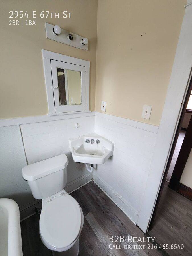 Apartment for rent at 2954 E 67th St, Cleveland, OH 44105
