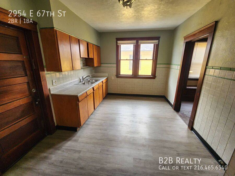 Apartment for rent at 2954 E 67th St, Cleveland, OH 44105