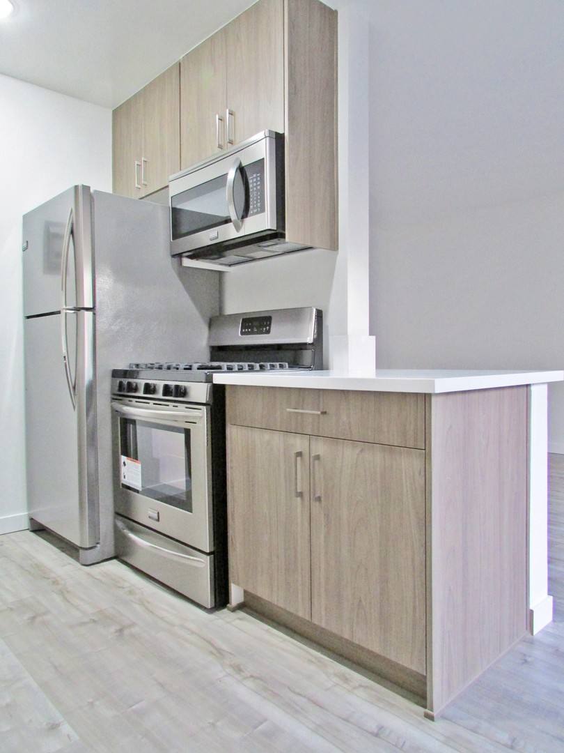 Apartment for rent at 11511 Rochester Ave Garden Terrace #11, Los Angeles, CA 90025