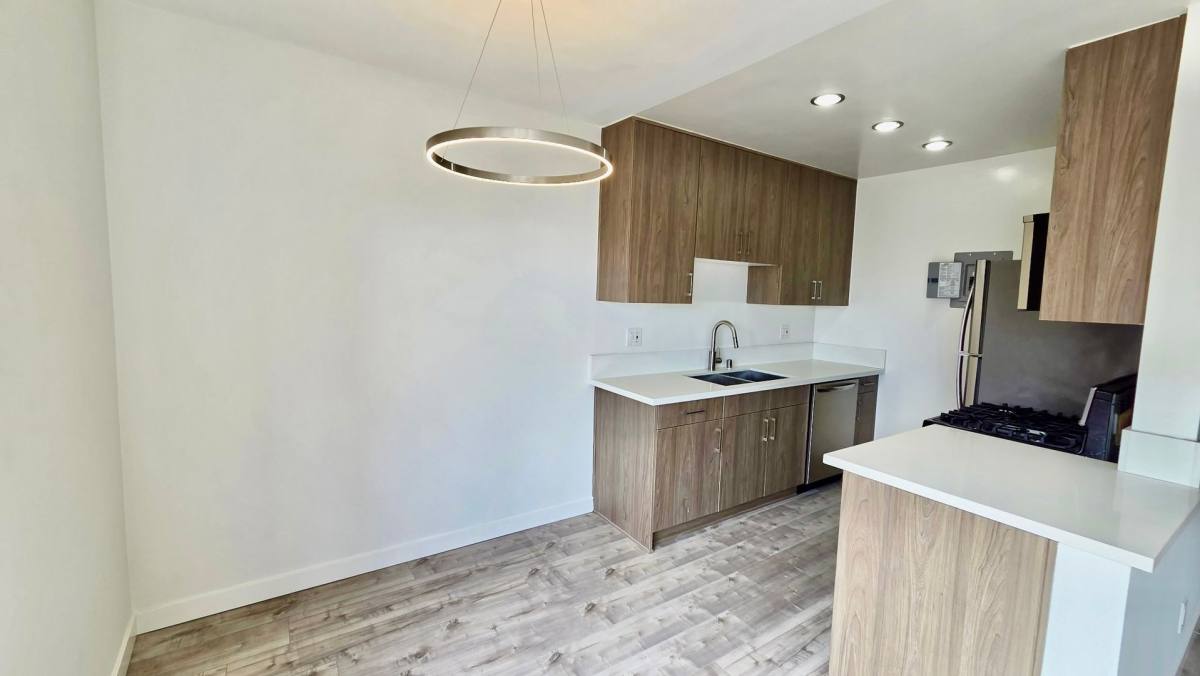 Apartment for rent at 11511 Rochester Ave Garden Terrace #11, Los Angeles, CA 90025