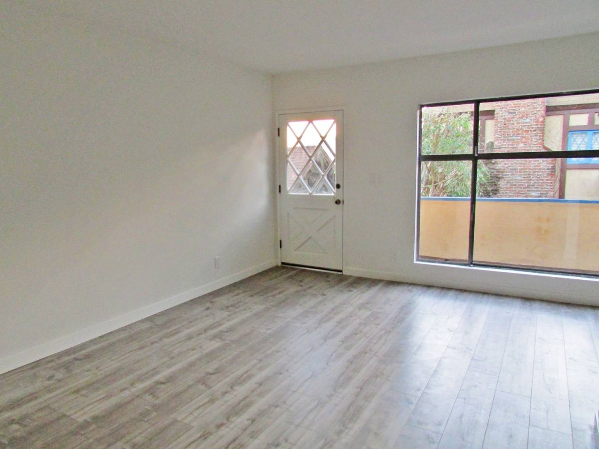 Apartment for rent at 11511 Rochester Ave Garden Terrace #11, Los Angeles, CA 90025