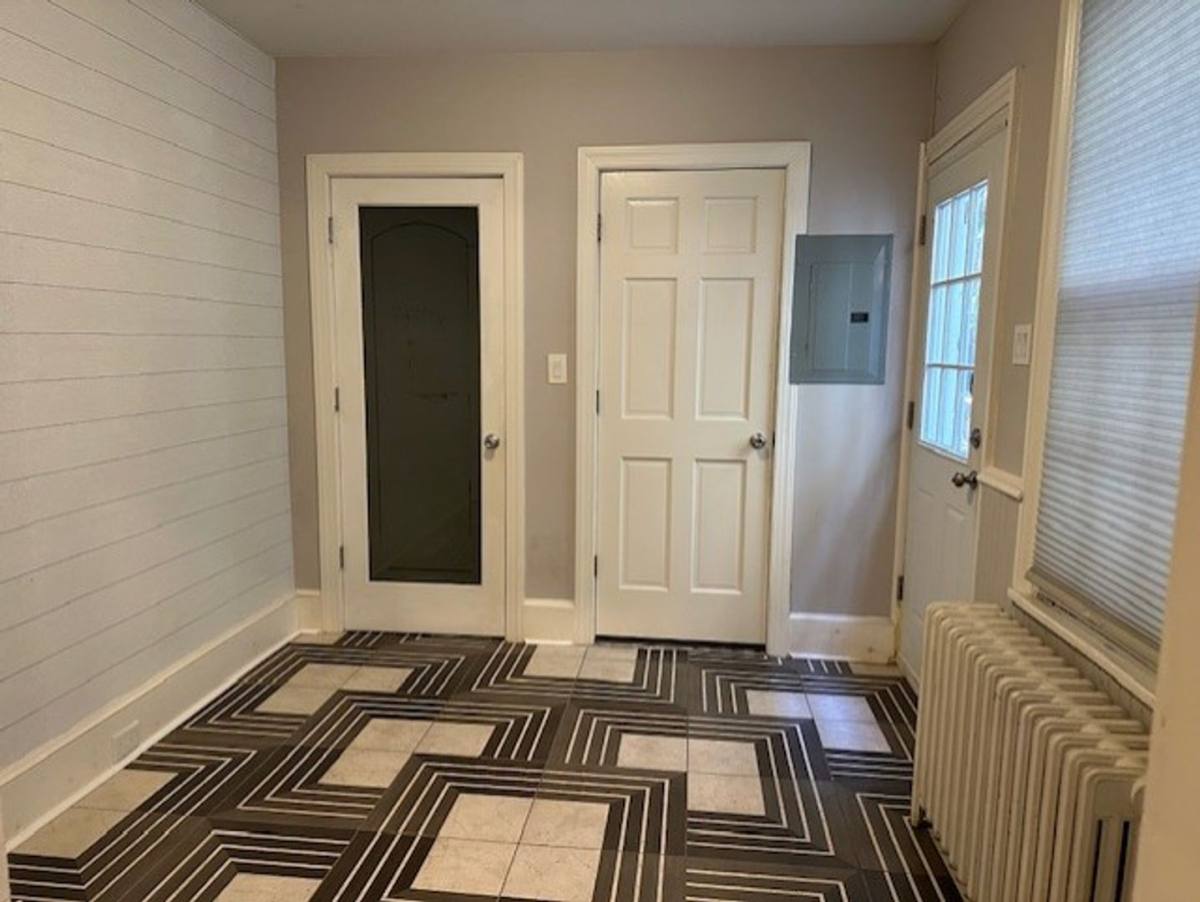 House for rent at 909 N 2nd St, Harrisburg, PA 17102