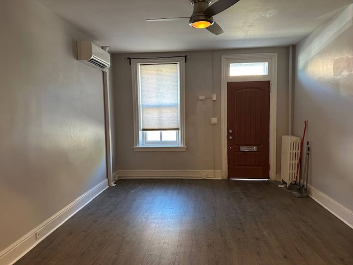 House for rent at 909 N 2nd St, Harrisburg, PA 17102