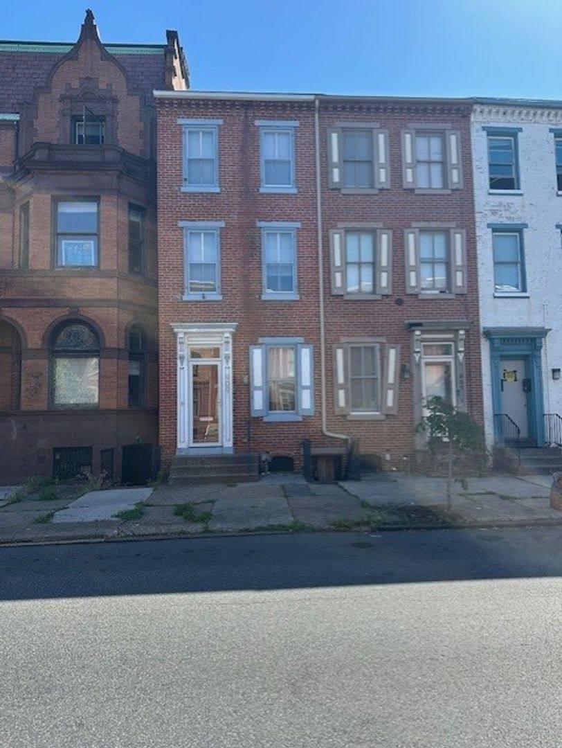 House for rent at 909 N 2nd St, Harrisburg, PA 17102