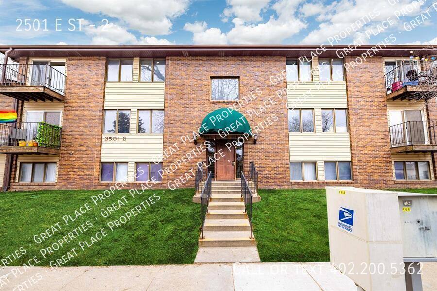 Apartment for rent at 2501 E St #2, Lincoln, NE 68510