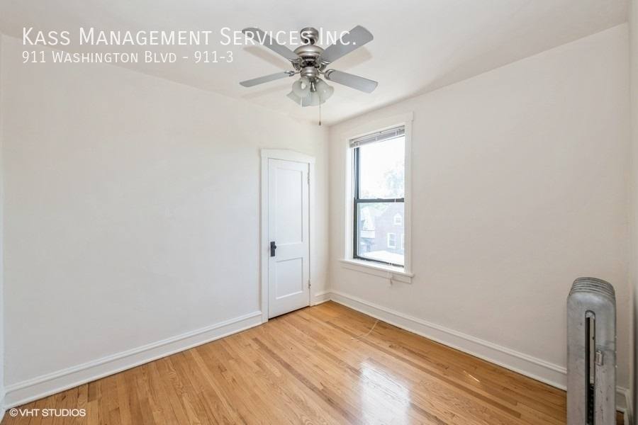 Apartment for rent at 911 Washington Blvd #911-3, Oak Park, IL 60302