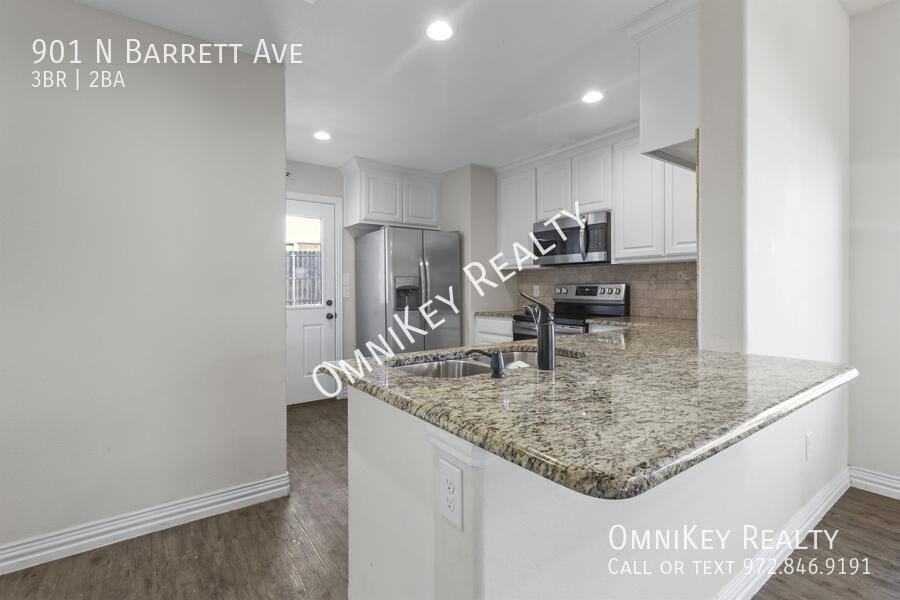 House for rent at 901 N Barrett Ave, Denison, TX 75020